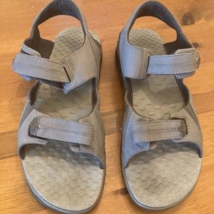 Columbia Men’s Grey Sandals Size 8
